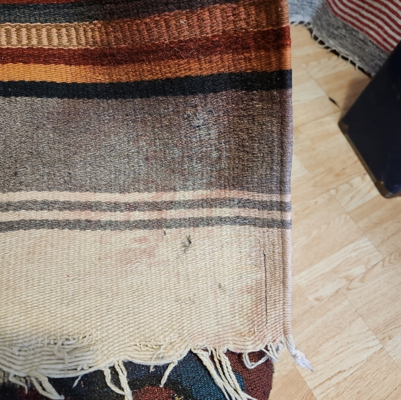 Mexican made Navajo style weaving, 26"x56" gray,was a gift, hand made - Picture 4 of 4